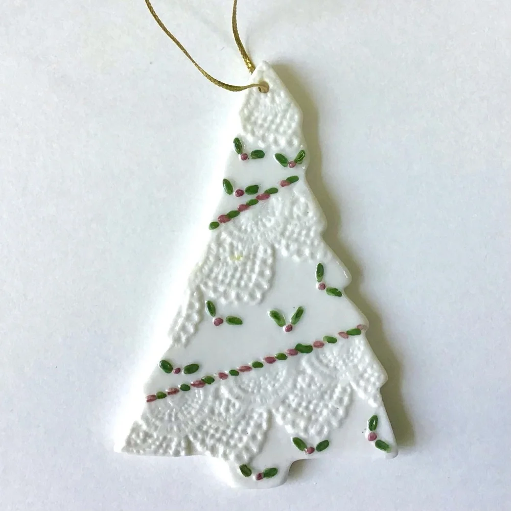 The Homemakers Idea Company christmas tree